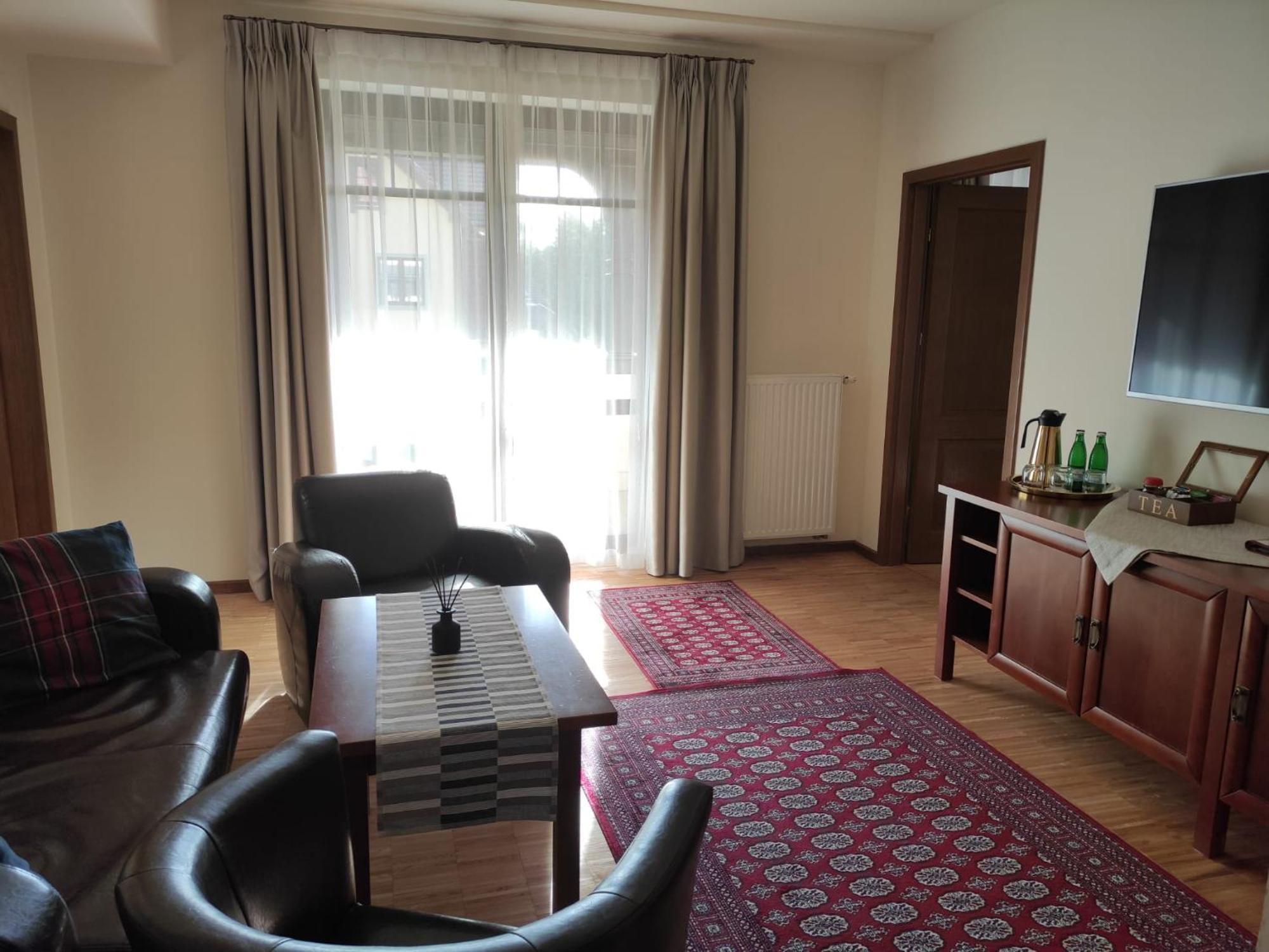 Jasny Dwor Hotel โปลานิซา-สดรอยจ์ ภายนอก รูปภาพ