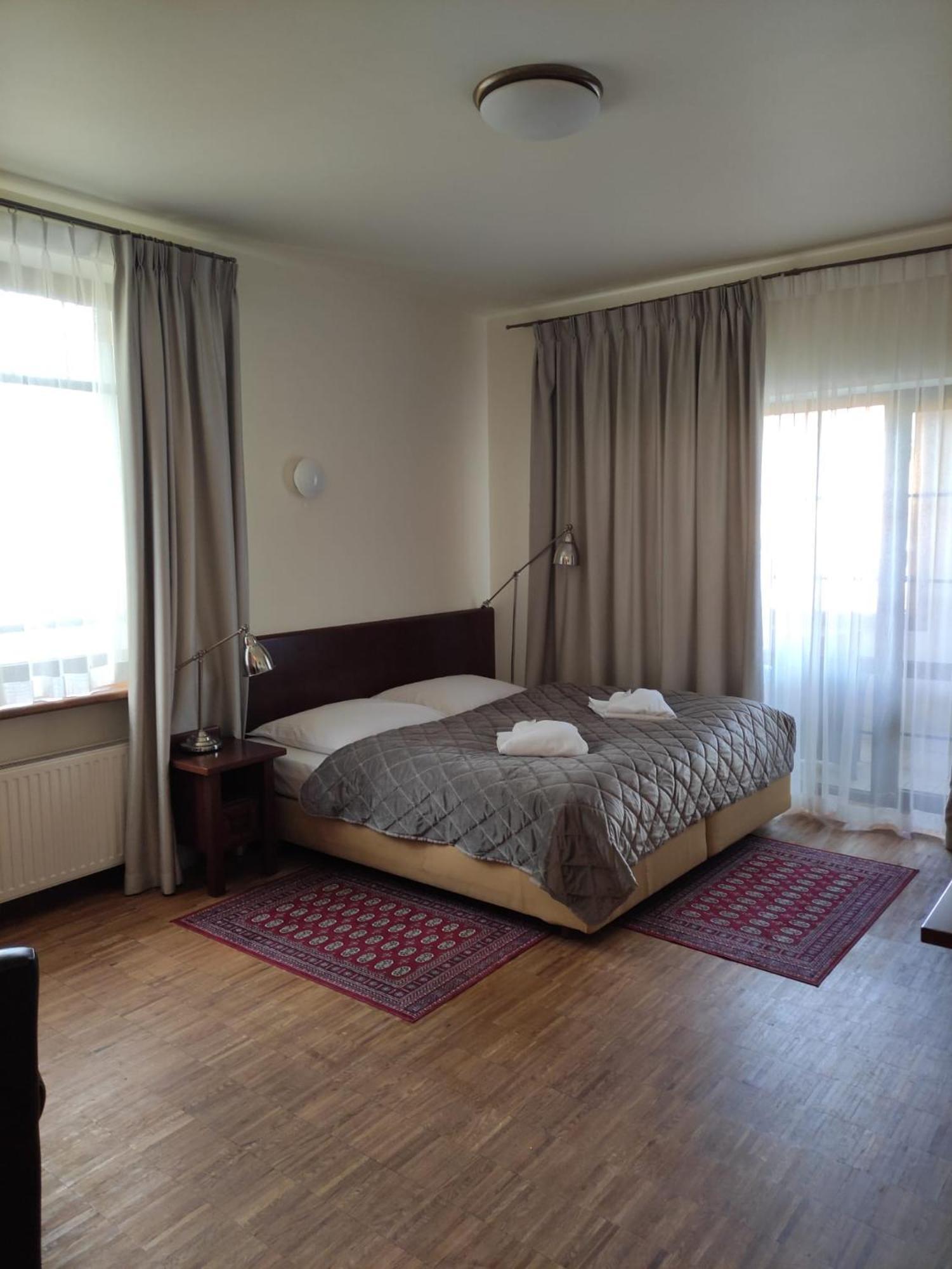 Jasny Dwor Hotel โปลานิซา-สดรอยจ์ ภายนอก รูปภาพ