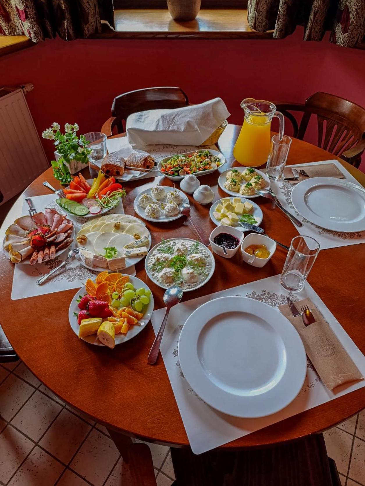Jasny Dwor Hotel โปลานิซา-สดรอยจ์ ภายนอก รูปภาพ